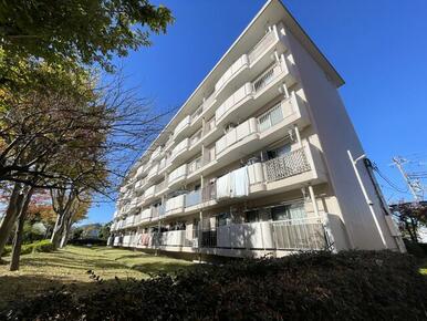 ５階建ての３階部分につき、お部屋からの景色は良好です♪