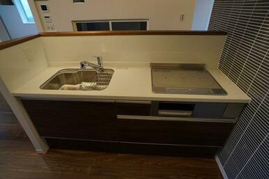 ＩＨコンロ付きシステムキッチンです。