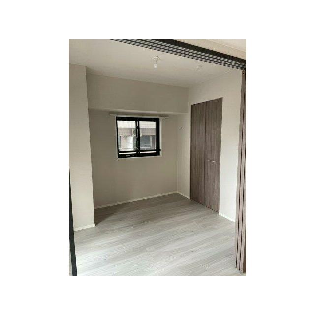 引き戸を開放すれば、リビング・ダイニングと一体で利用可