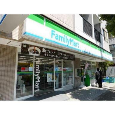 ファミリーマート上馬店