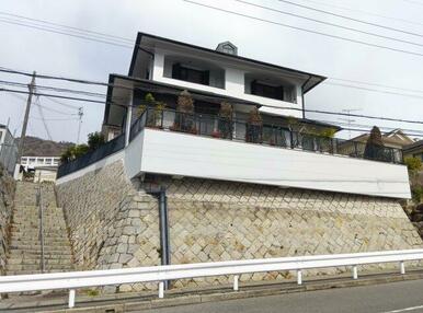 2023年：外壁・屋根塗装工事、駐車場リモコンゲート取替え
