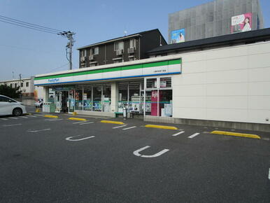 ファミリーマート小倉中井五丁目店