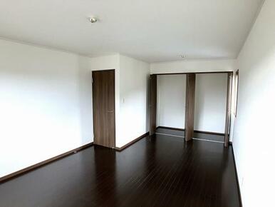 2階北側洋室　収納