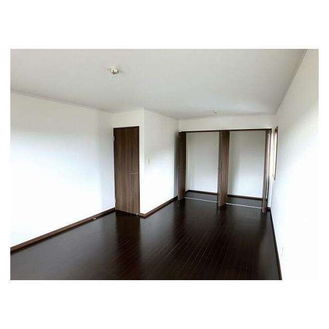 2階北側洋室　収納