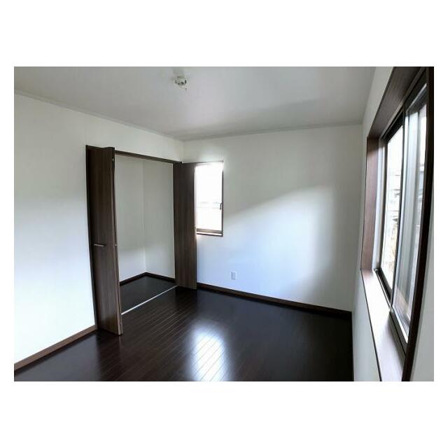 2階南西側洋室　収納