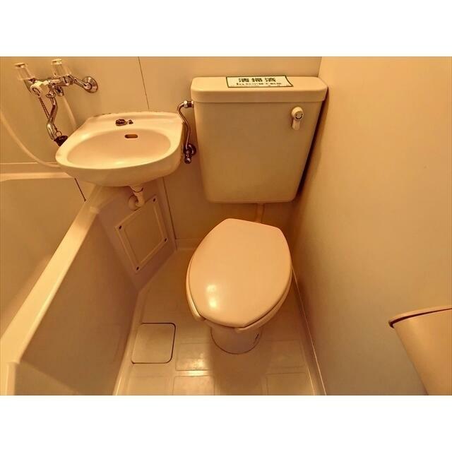 清潔感のあるトイレです