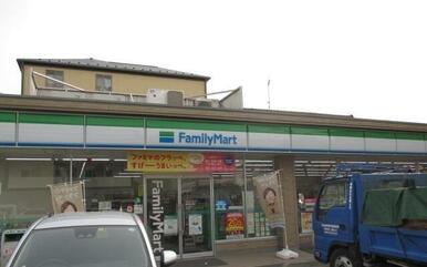 ファミリーマート船橋南本町店