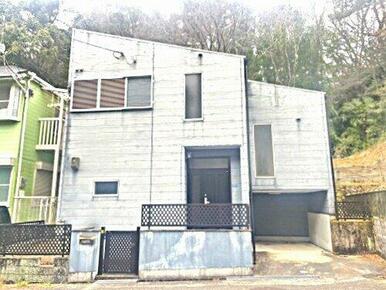 自然が近くにある閑静な住宅街です。