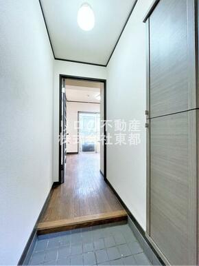 玄関から見たお部屋です☆
