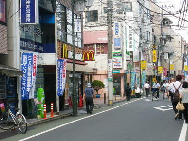 上石神井駅からリーガル武蔵関に向かう道