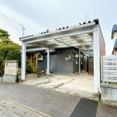 北陸の冬に嬉しいカーポート