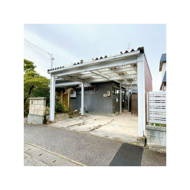 北陸の冬に嬉しいカーポート