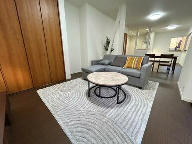 「LDK別角度」リビングのお写真です。