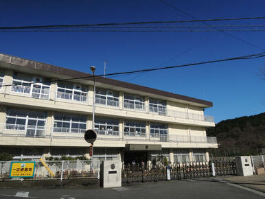 小山町立成美小学校