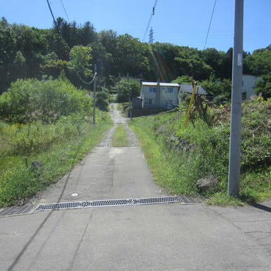 東側の道路