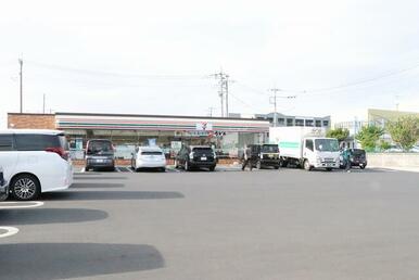 セブンイレブン桶川殿山店