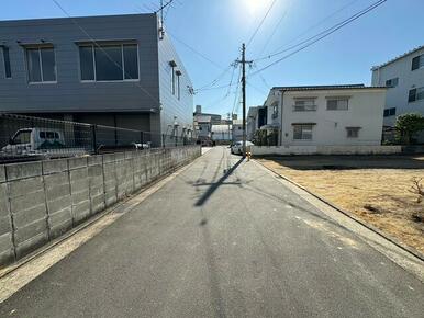 前面道路です。