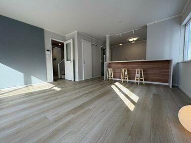 キッチン前カウンター新設しています♪