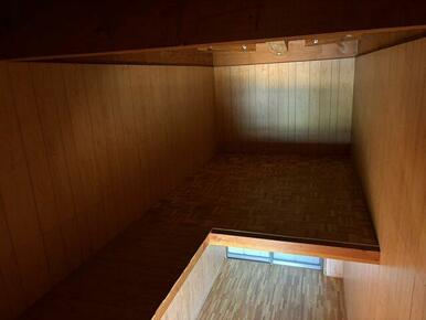 広さをしっかり確保した屋根裏収納スペース