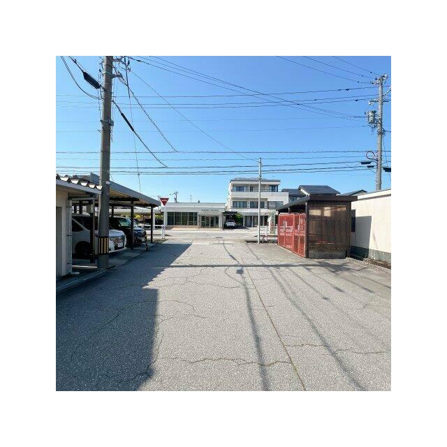 東側道路