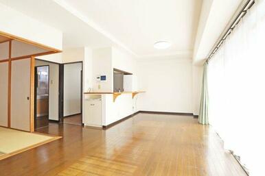 リビングダイニング