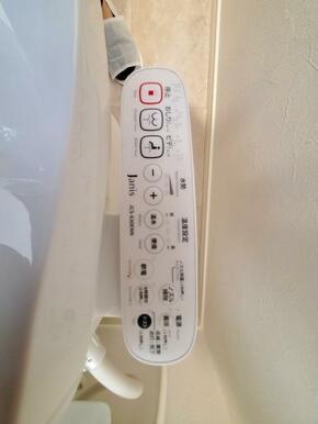 洗浄・温水機能付きトイレ