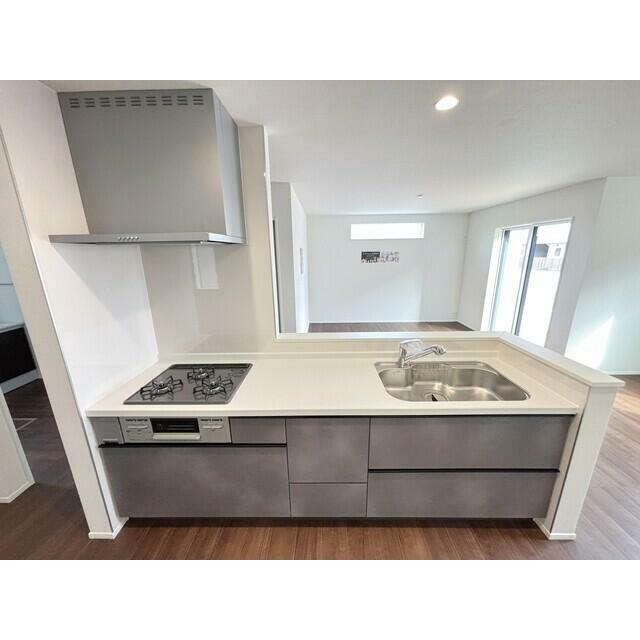 ６号棟　キッチン 会話が弾む対面キッチン