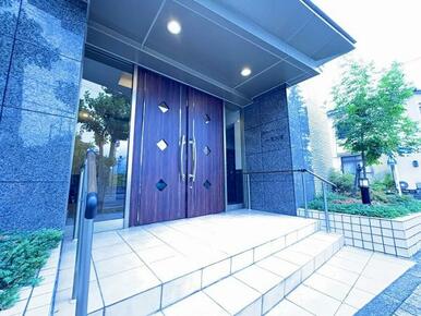 「エントランス２」