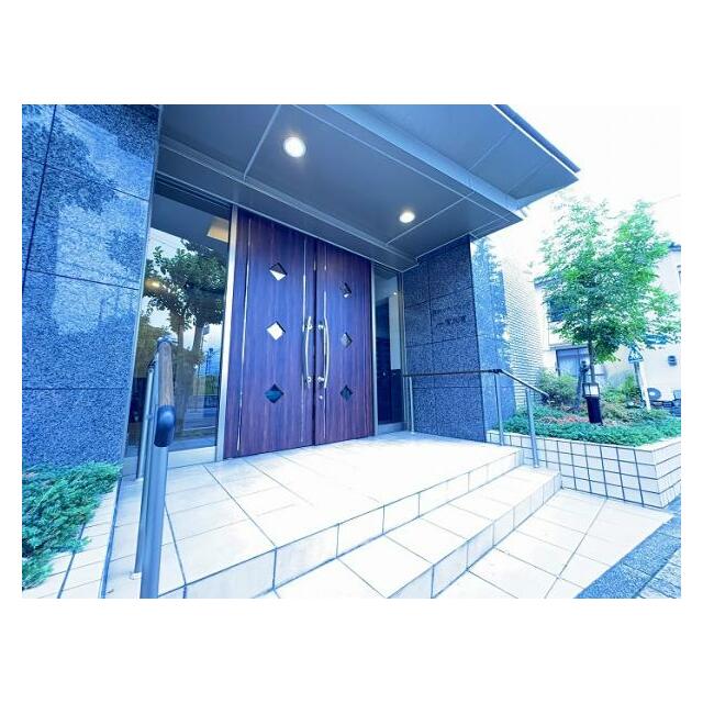 「エントランス２」