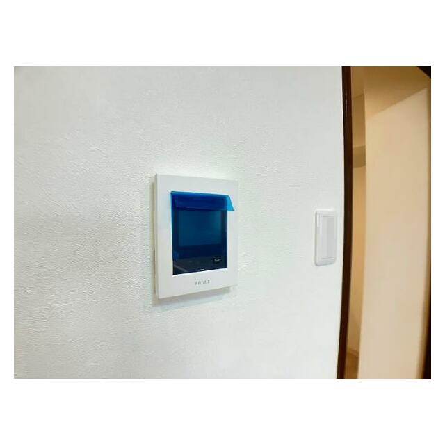 「モニターホン」来訪者を顔で確認できます。