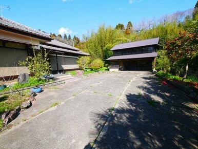 内装リフォーム済み令和2年10月システムキッチン 敷地約232坪 ５LDK平家+車庫