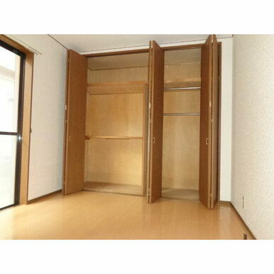 収納が多いので、お部屋を広く使えます!