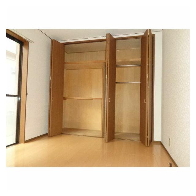 収納が多いので、お部屋を広く使えます!