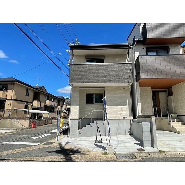 Ｒ６年６月末完成の角地物件！