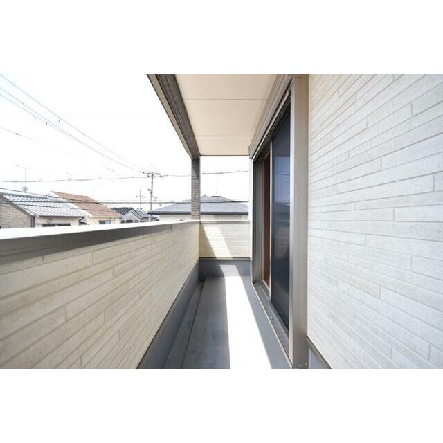 南向きにつき陽当たり良好なバルコニー！お洗濯物も乾きやすいですね♪