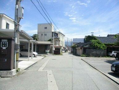 前面道路は融雪付！