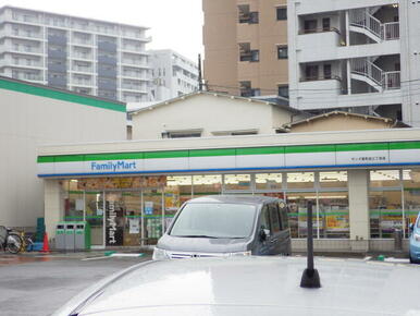 ファミリーマートサンズ原町田三丁目店