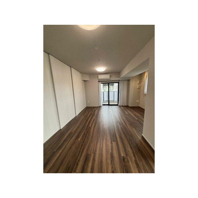 引戸でリビングと洋室を区切れます。