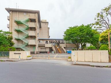越谷市立武蔵野中学校：約1600ｍ