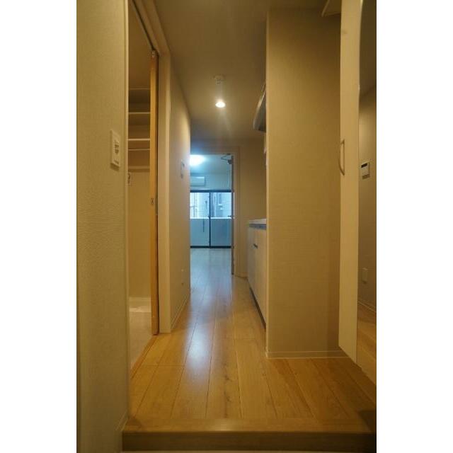 玄関から見た室内♪