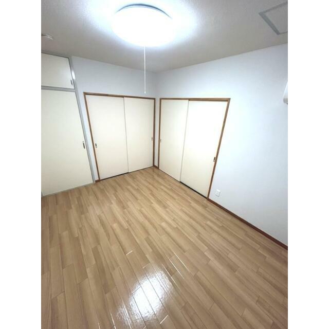 カーテン・照明つき