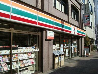 セブンイレブン　渋谷本町４丁目店