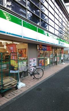 ファミリーマート杉並清水早稲田通り店