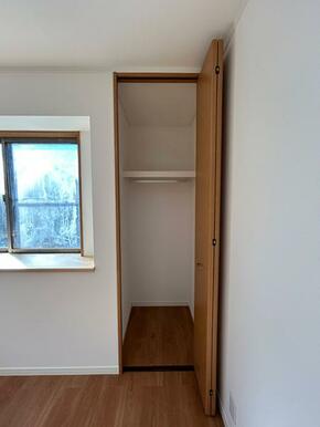 2階洋室約6帖の収納