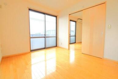 ※反転タイプ別号室の写真となります。