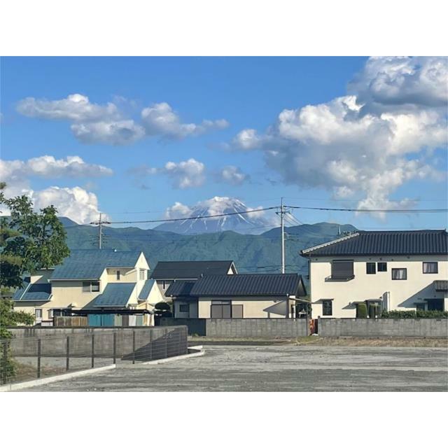 分譲地から見た富士山