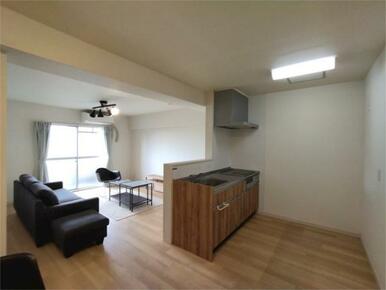 バルコニーからの日当たり良好です