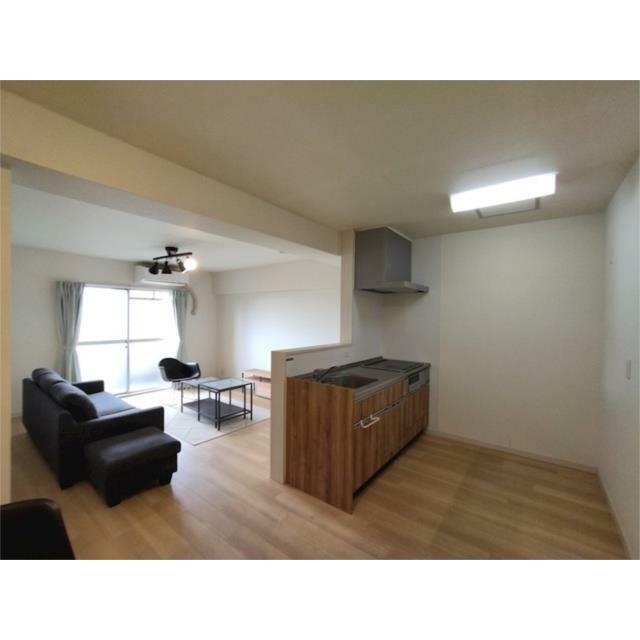 バルコニーからの日当たり良好です