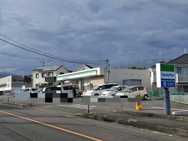 ファミリーマート　平塚岡崎店