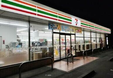 セブンイレブン横浜阿久和山谷店